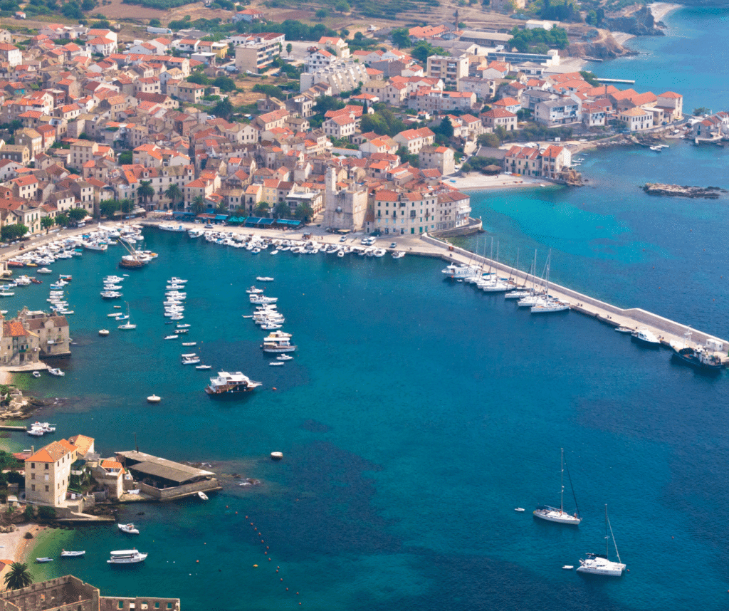 Vis private water taxi Komiza Coastal Beauty